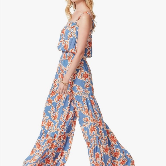 Jumpsuit (S) - Picture 1 of 5